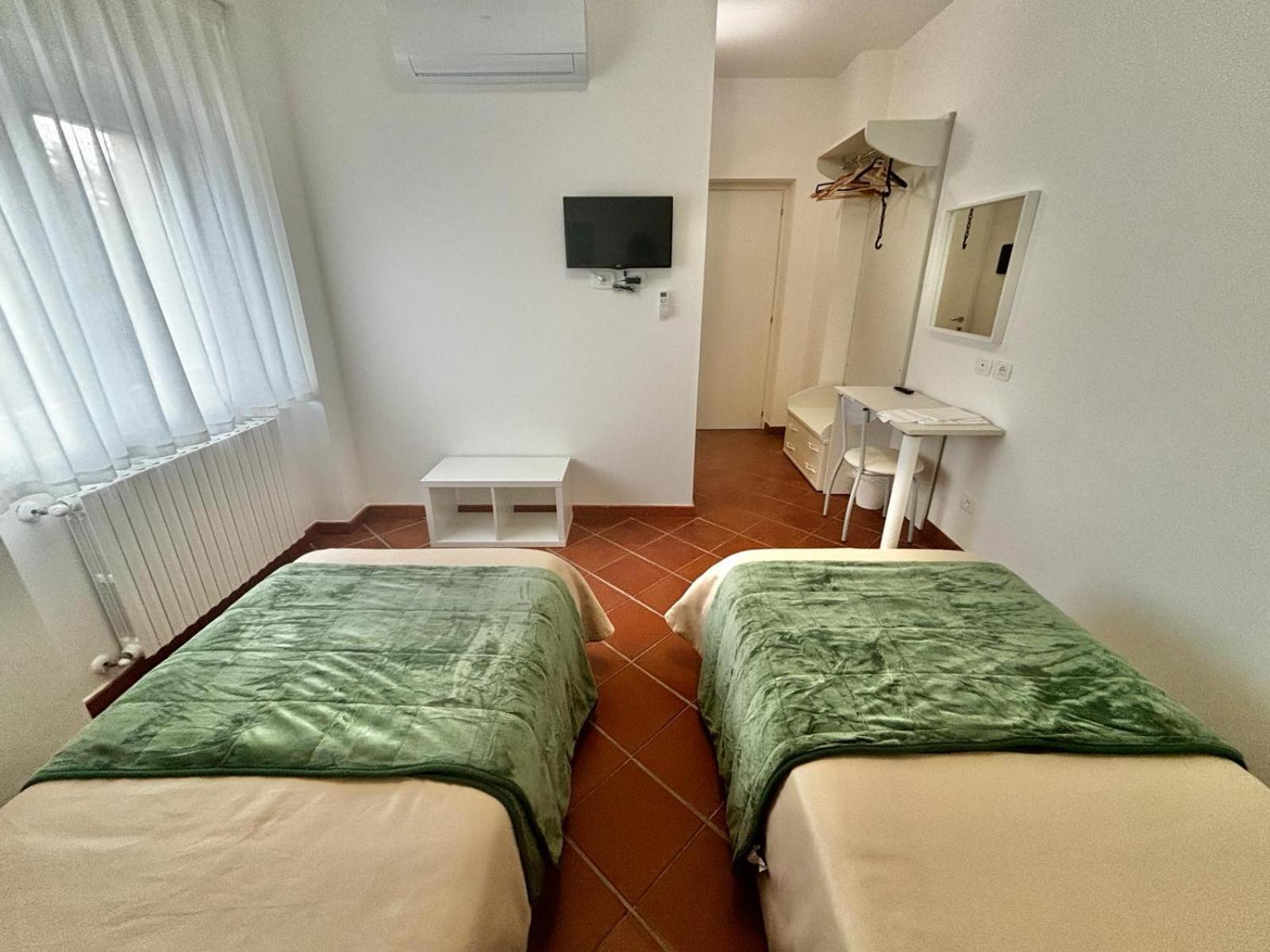 La Nuova Dimora B&B Λ' Άκουιλα Εξωτερικό φωτογραφία
