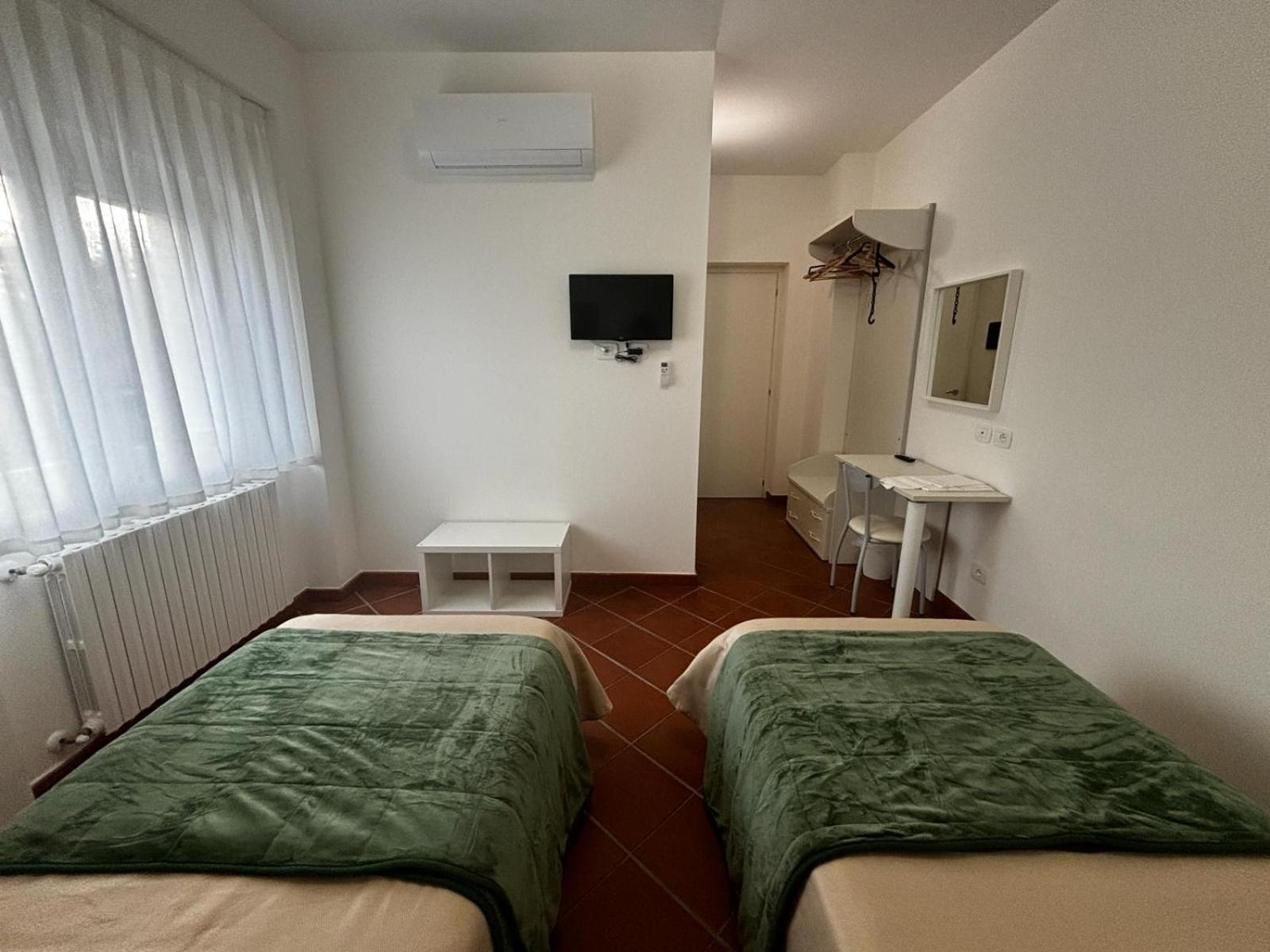 La Nuova Dimora B&B Λ' Άκουιλα Εξωτερικό φωτογραφία