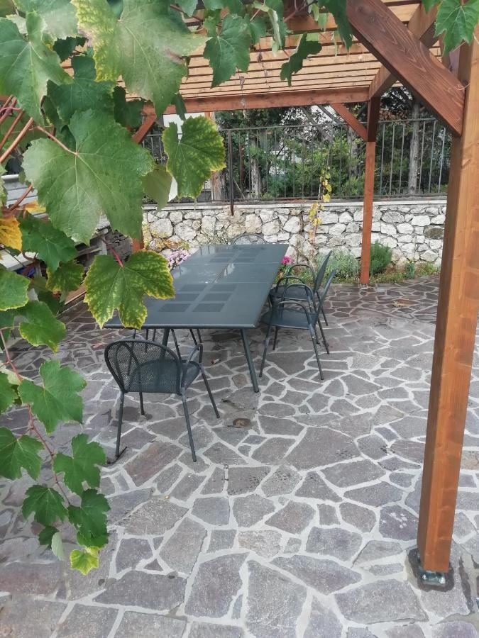 La Nuova Dimora B&B Λ' Άκουιλα Εξωτερικό φωτογραφία